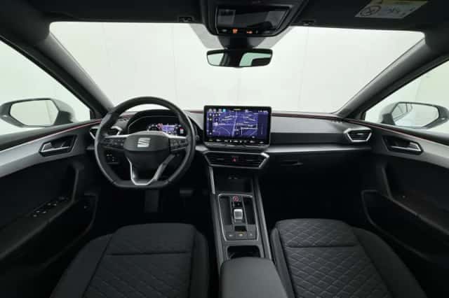 SEAT Leon Sportstourer (2024) thumbnail 6