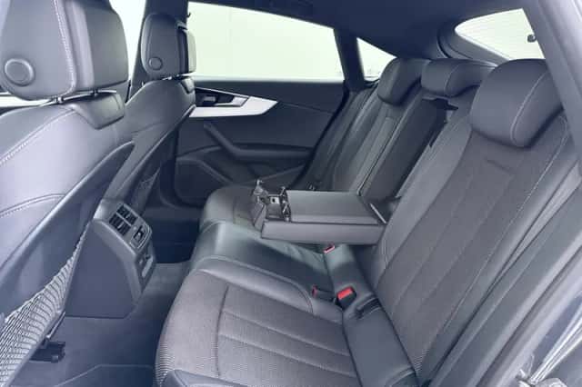 Audi A5 (2022) thumbnail 18