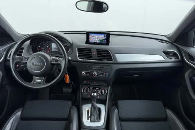 Audi Q3 (2015) thumbnail 17