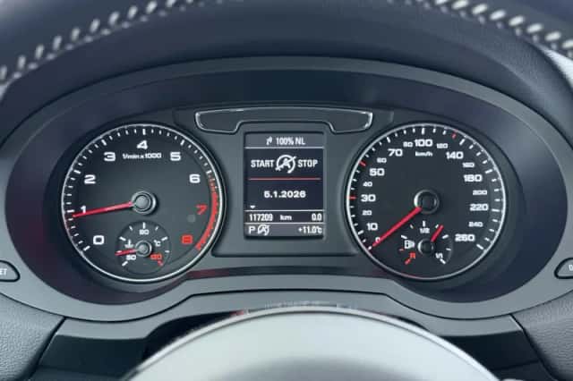 Audi Q3 (2015) thumbnail 26