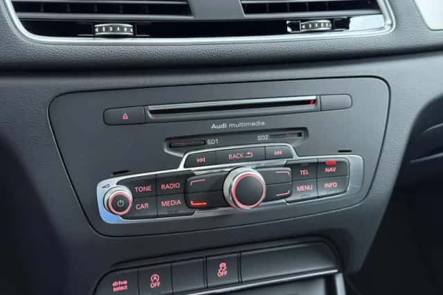 Audi Q3 (2015) thumbnail 32