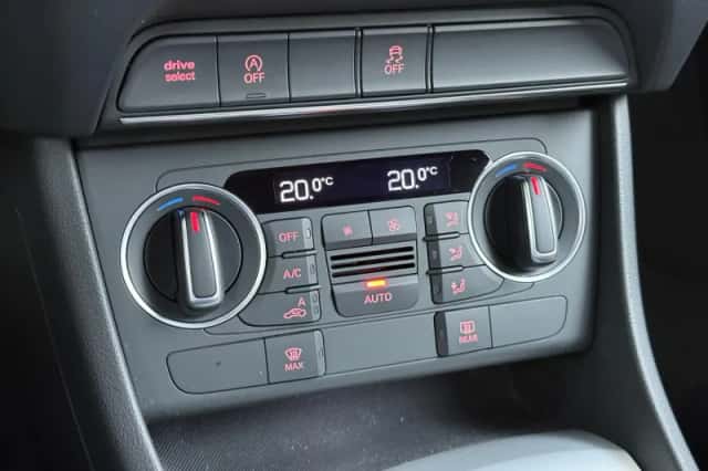 Audi Q3 (2015) thumbnail 33