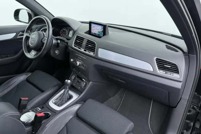 Audi Q3 (2015) thumbnail 35