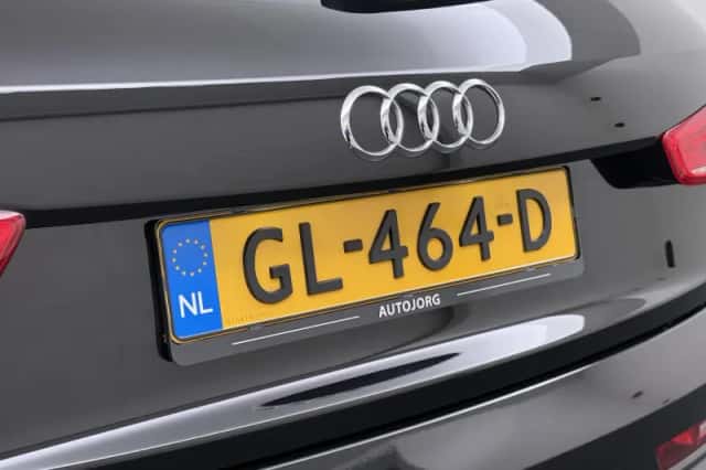 Audi Q3 (2015) thumbnail 6