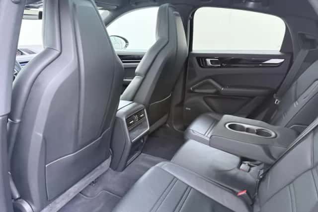 Porsche Cayenne (2019) thumbnail 21