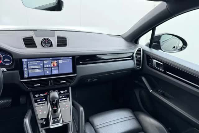 Porsche Cayenne (2019) thumbnail 25