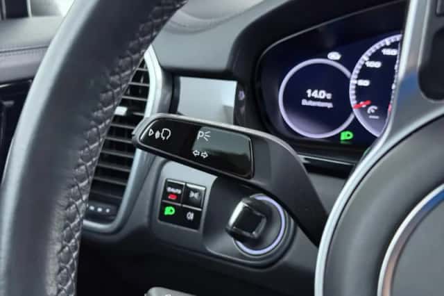 Porsche Cayenne (2019) thumbnail 26