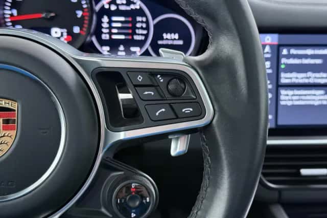 Porsche Cayenne (2019) thumbnail 30