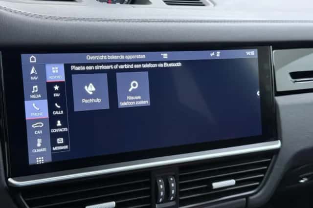 Porsche Cayenne (2019) thumbnail 33