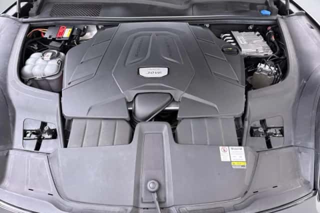Porsche Cayenne (2019) thumbnail 36