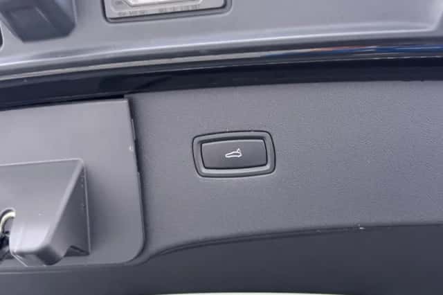 Porsche Cayenne (2019) thumbnail 37