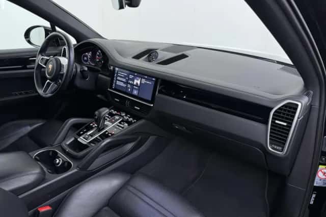 Porsche Cayenne (2019) thumbnail 39