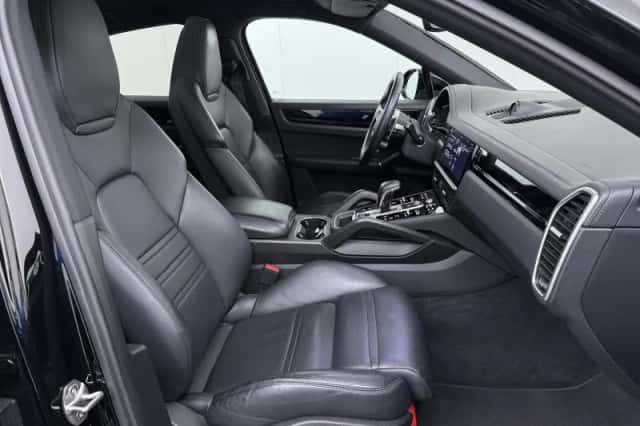 Porsche Cayenne (2019) thumbnail 40