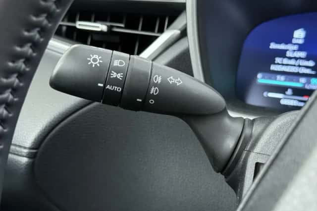 Toyota Corolla (2023) thumbnail 20