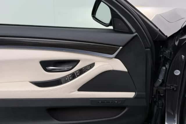 BMW 5-Serie (2011) thumbnail 24