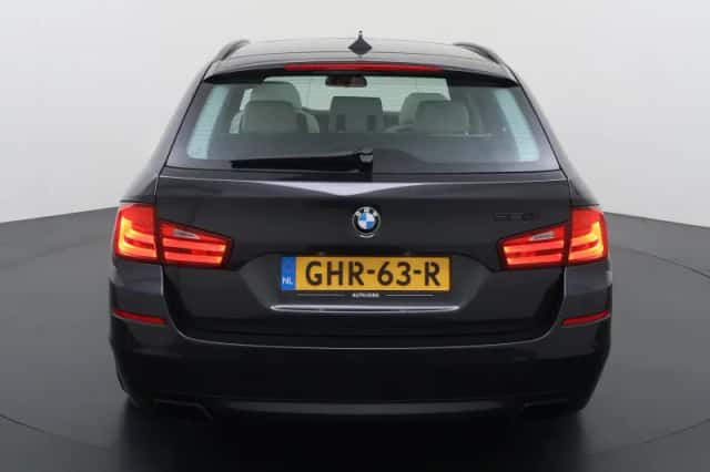 BMW 5-Serie (2011) thumbnail 4
