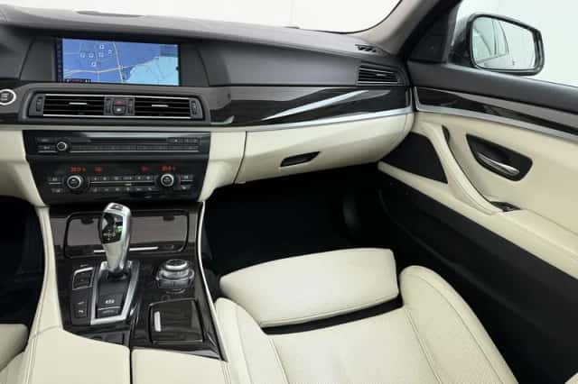 BMW 5-Serie (2011) thumbnail 31