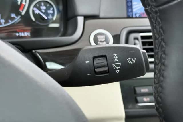 BMW 5-Serie (2011) thumbnail 33