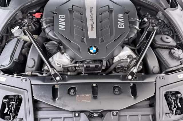 BMW 5-Serie (2011) thumbnail 35