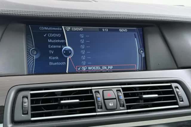 BMW 5-Serie (2011) thumbnail 39