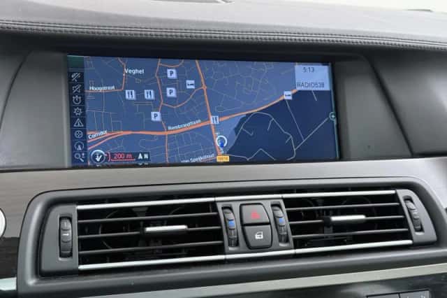 BMW 5-Serie (2011) thumbnail 42
