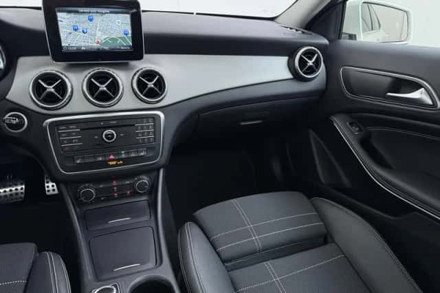 Mercedes-Benz GLA-Klasse (2016) thumbnail 21