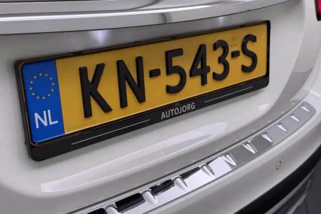 Mercedes-Benz GLA-Klasse (2016) thumbnail 22