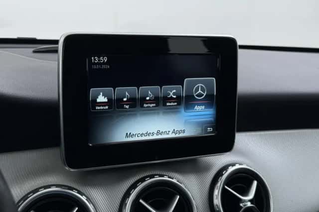 Mercedes-Benz GLA-Klasse (2016) thumbnail 29