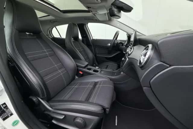 Mercedes-Benz GLA-Klasse (2016) thumbnail 35