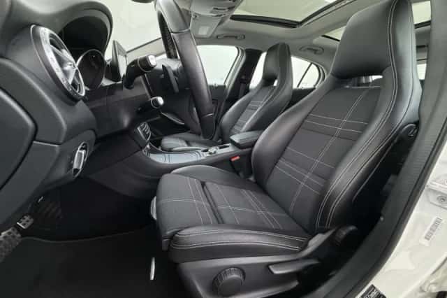 Mercedes-Benz GLA-Klasse (2016) thumbnail 7