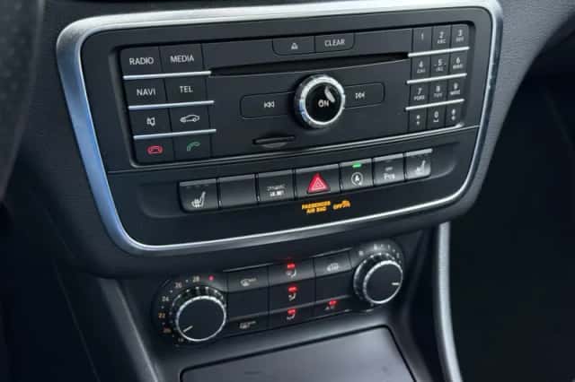 Mercedes-Benz GLA-Klasse (2016) thumbnail 10