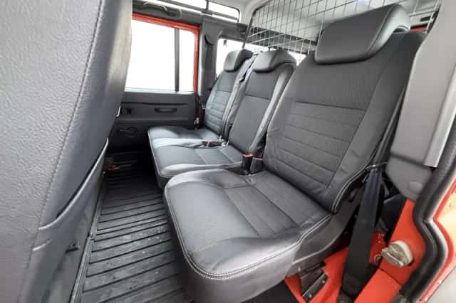Land Rover Defender (2008) thumbnail 19