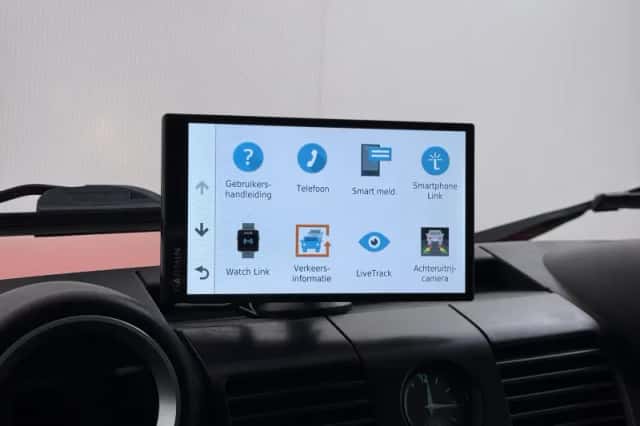 Land Rover Defender (2008) thumbnail 24
