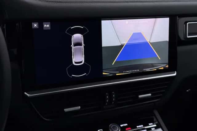 Porsche Cayenne (2021) thumbnail 15