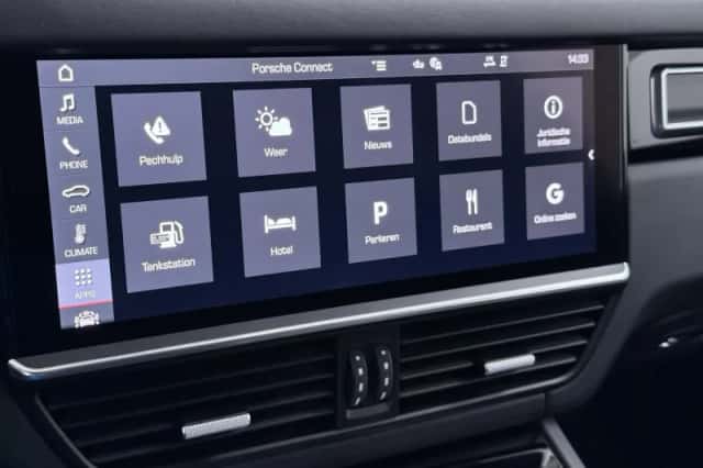 Porsche Cayenne (2021) thumbnail 16