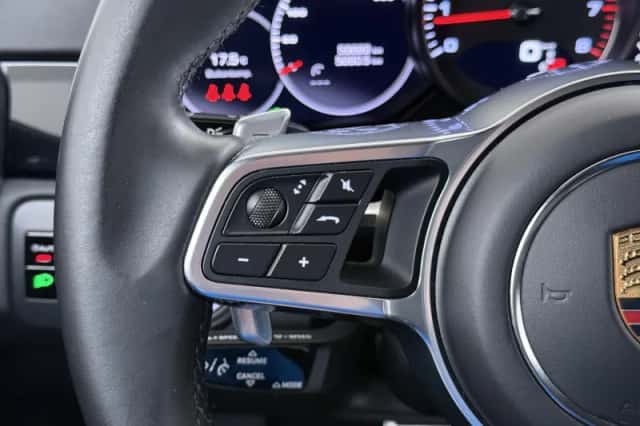 Porsche Cayenne (2021) thumbnail 31