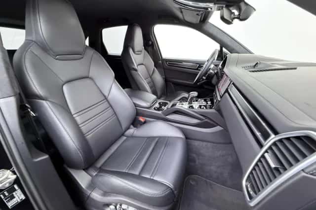 Porsche Cayenne (2021) thumbnail 42