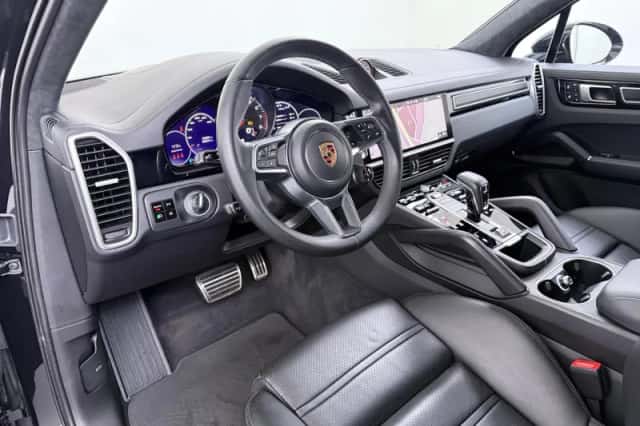 Porsche Cayenne (2021) thumbnail 6