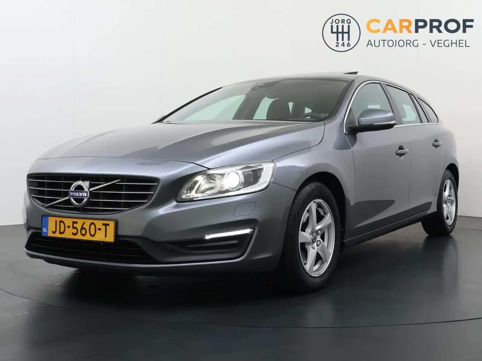 Volvo V60 (2016) — foto 1