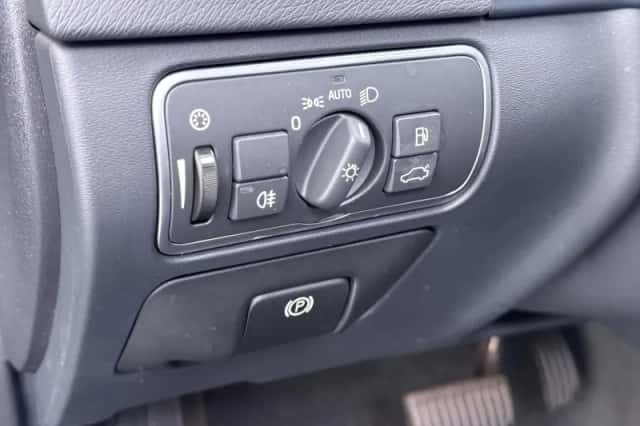 Volvo V60 (2016) thumbnail 22