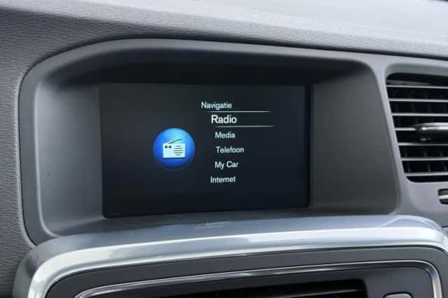 Volvo V60 (2016) thumbnail 31