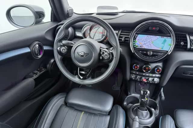 MINI Cabrio (2020) thumbnail 20