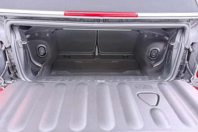 MINI Cabrio (2020) thumbnail 28