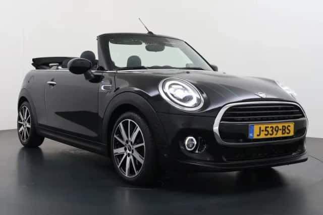MINI Cabrio (2020) thumbnail 4