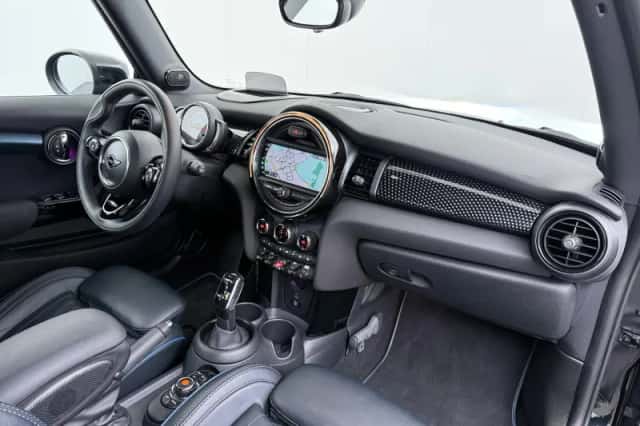 MINI Cabrio (2020) thumbnail 10