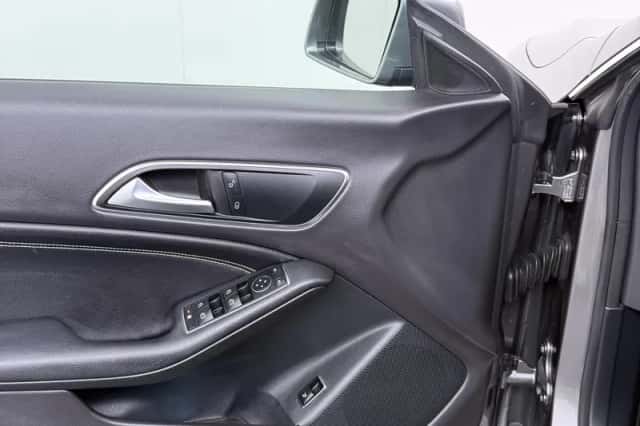 Mercedes-Benz CLA-Klasse (2019) thumbnail 17