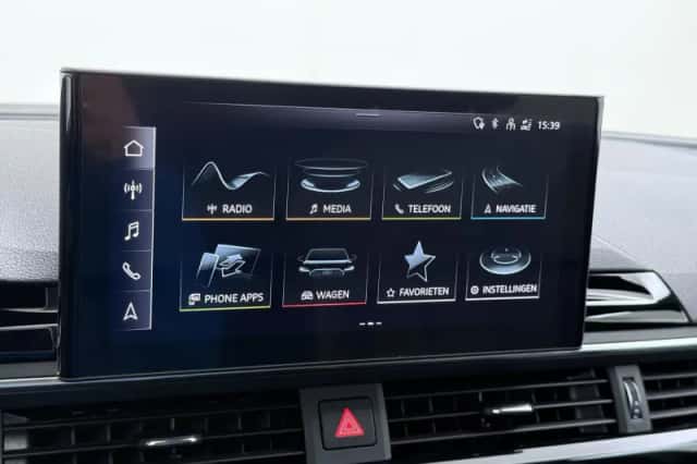 Audi A4 (2022) thumbnail 16