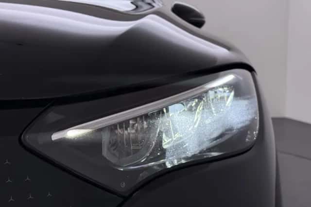 Mercedes-Benz EQE (2023) thumbnail 11
