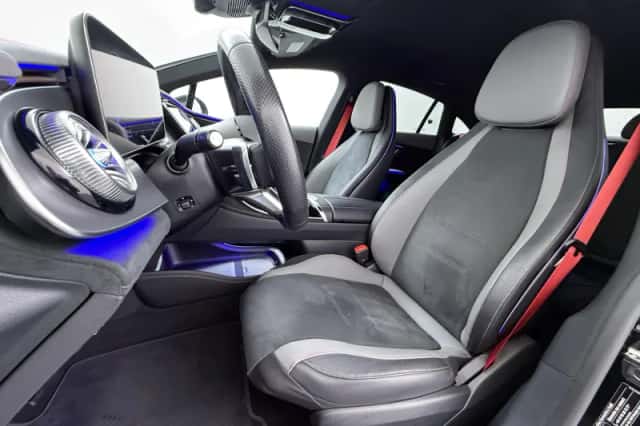Mercedes-Benz EQE (2023) thumbnail 14