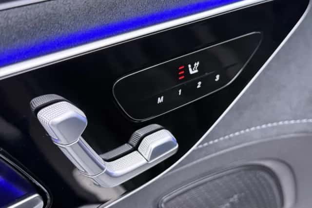 Mercedes-Benz EQE (2023) thumbnail 15